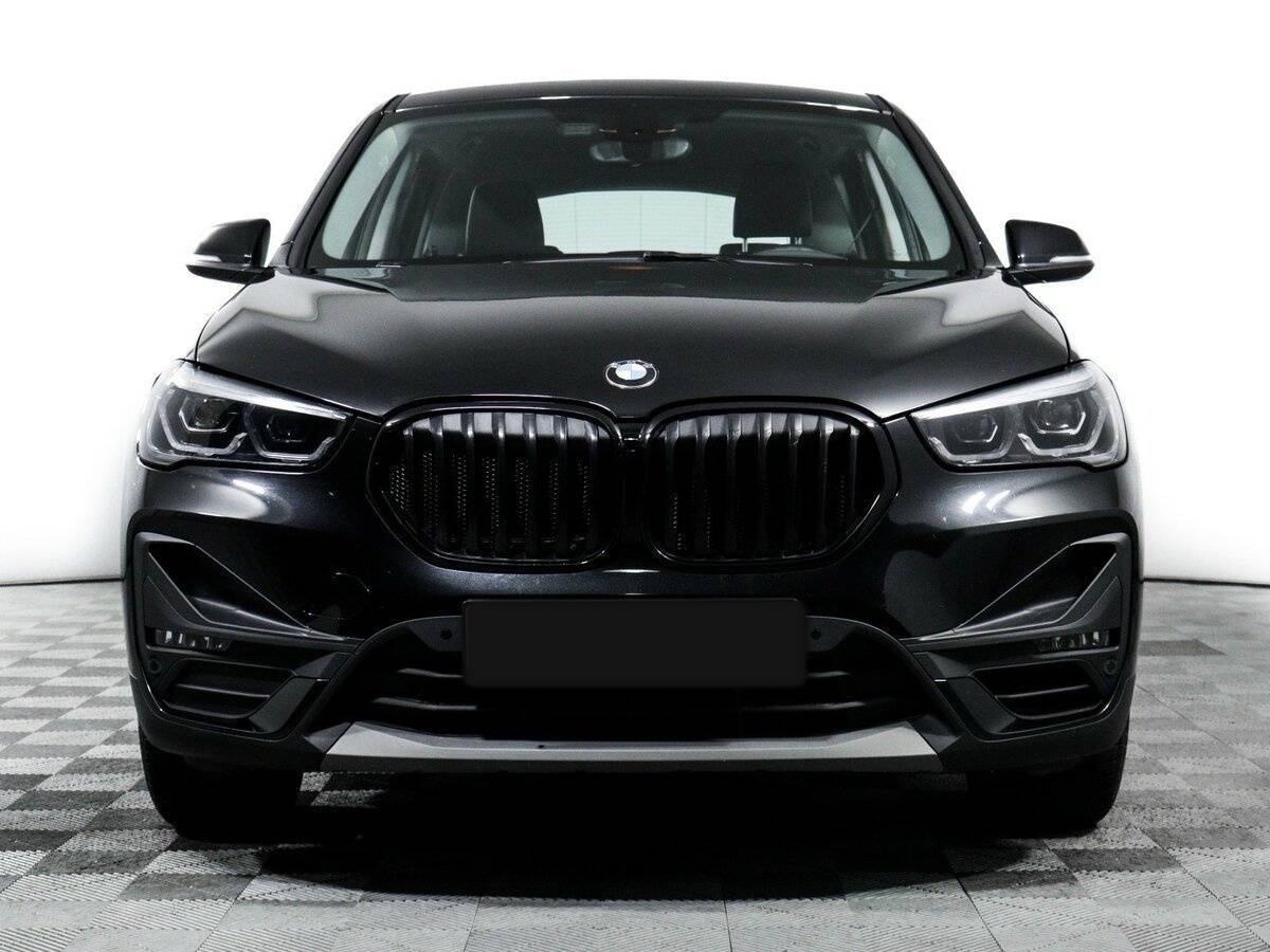 BMW X1 с пробегом — 2021 год. Фото: #1