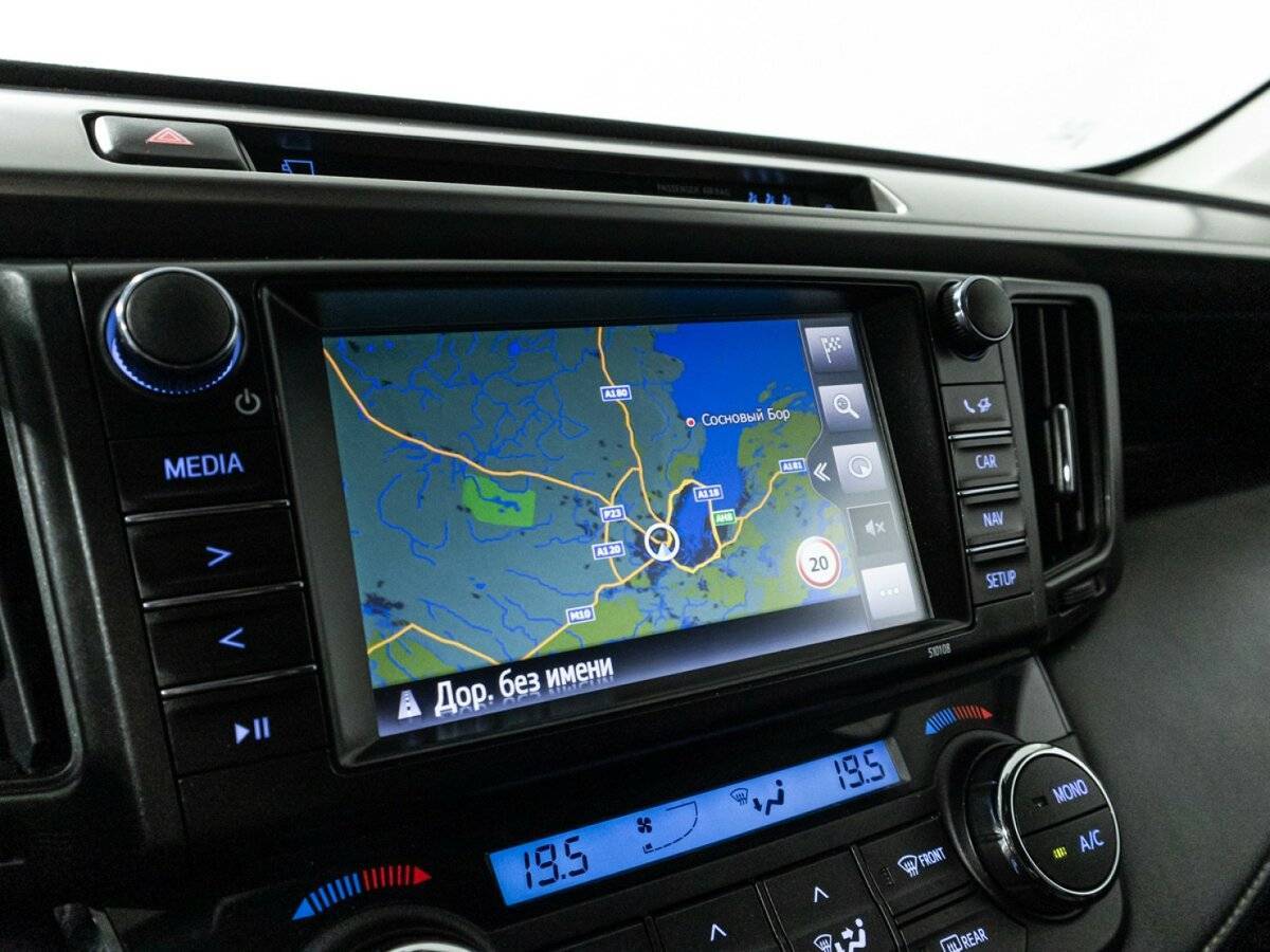 Toyota RAV4 с пробегом — 2018 год. Фото: #19