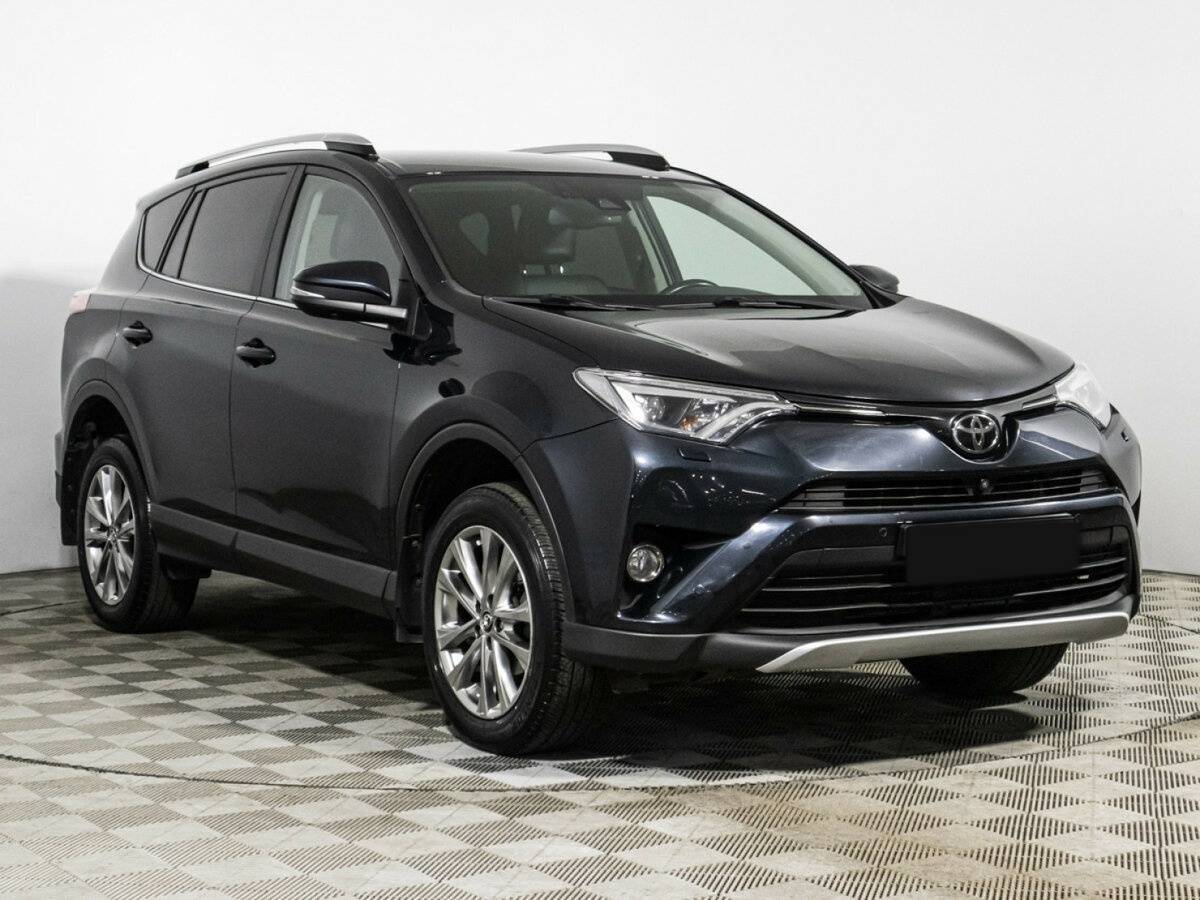Toyota RAV4 с пробегом — 2017 год. Фото: #2
