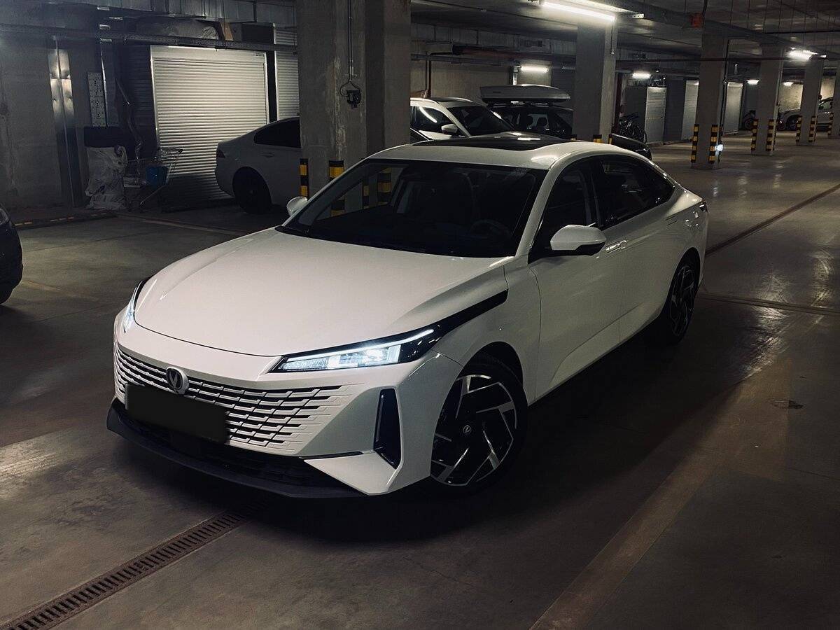 Changan Lamore с пробегом — 2023 год. Фото: #1