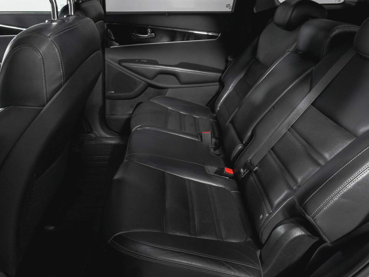 Kia Sorento с пробегом — 2016 год. Фото: #9