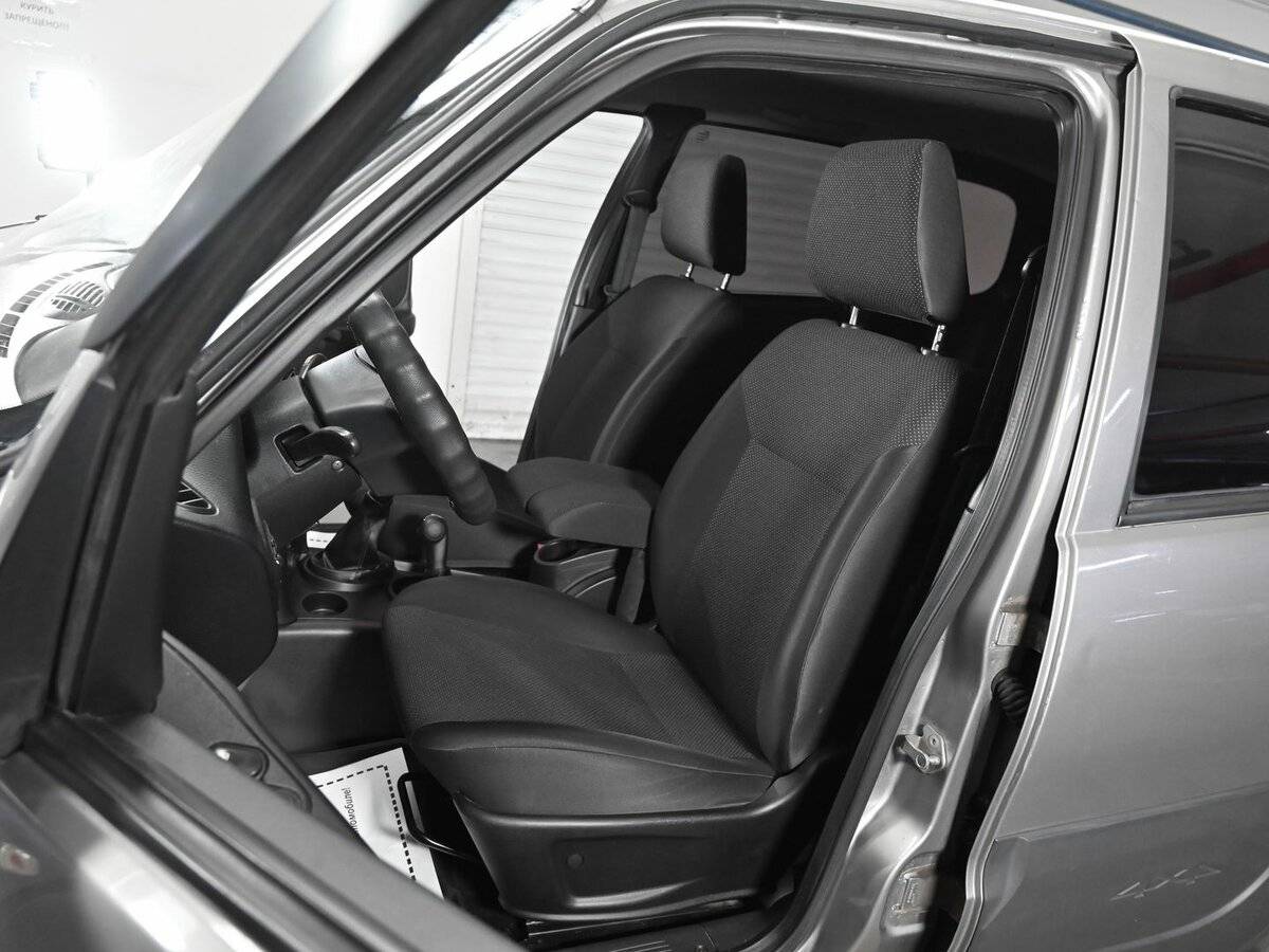 Chevrolet Niva с пробегом — 2014 год. Фото: #6