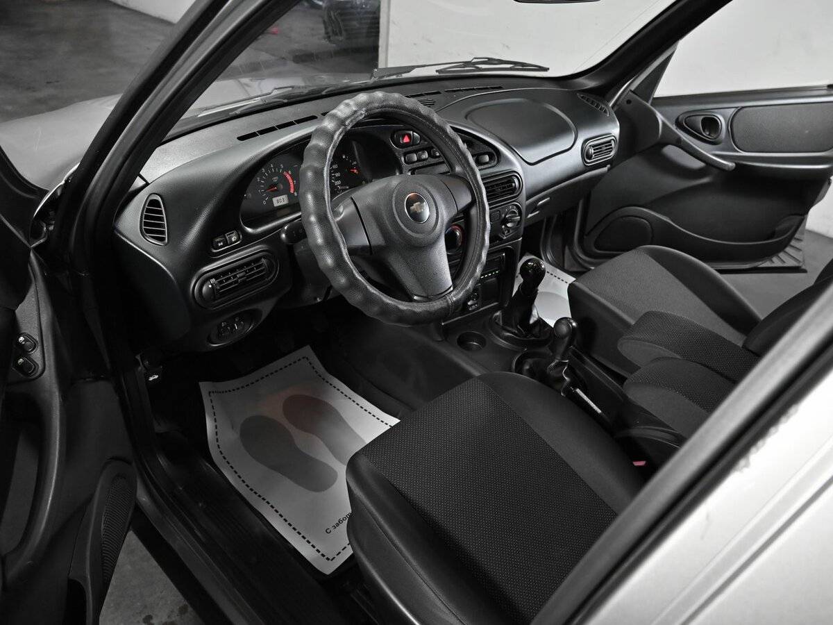 Chevrolet Niva с пробегом — 2014 год. Фото: #7