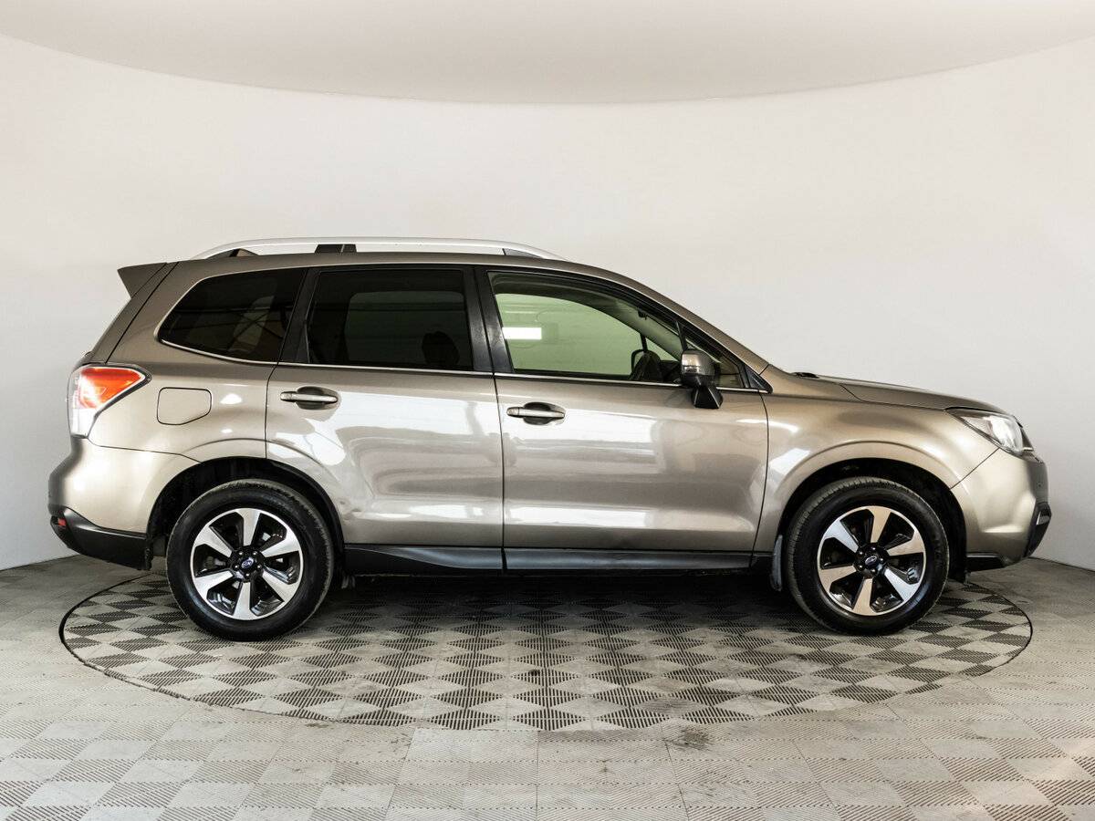 Subaru Forester с пробегом — 2017 год. Фото: #3