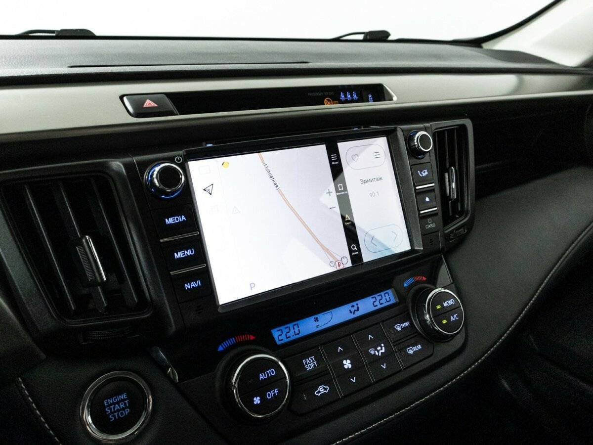 Toyota RAV4 с пробегом — 2018 год. Фото: #18