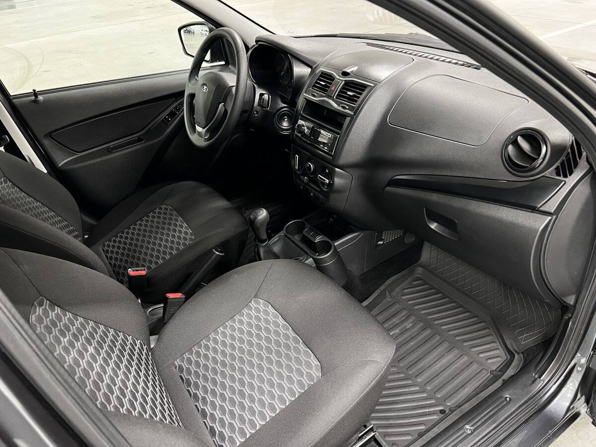 Lada (ВАЗ) Granta с пробегом — 2024 год. Фото: #10