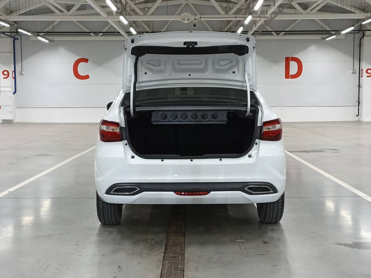 Lada (ВАЗ) Vesta с пробегом — 2023 год. Фото: #9