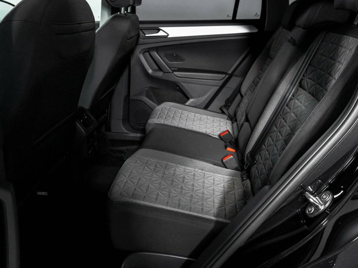 Volkswagen Tiguan с пробегом — 2021 год. Фото: #9