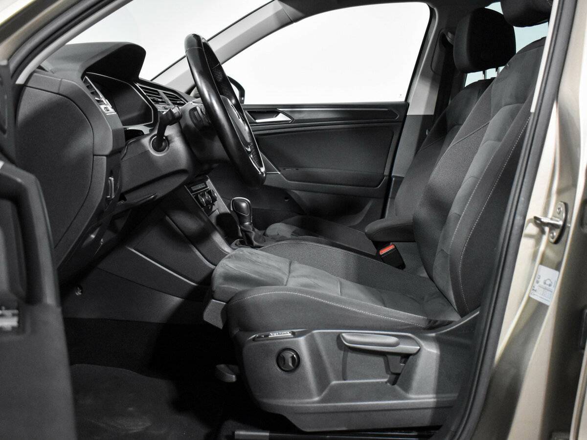 Volkswagen Tiguan с пробегом — 2018 год. Фото: #11