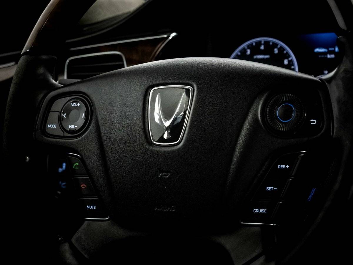 Hyundai Equus с пробегом — 2015 год. Фото: #13