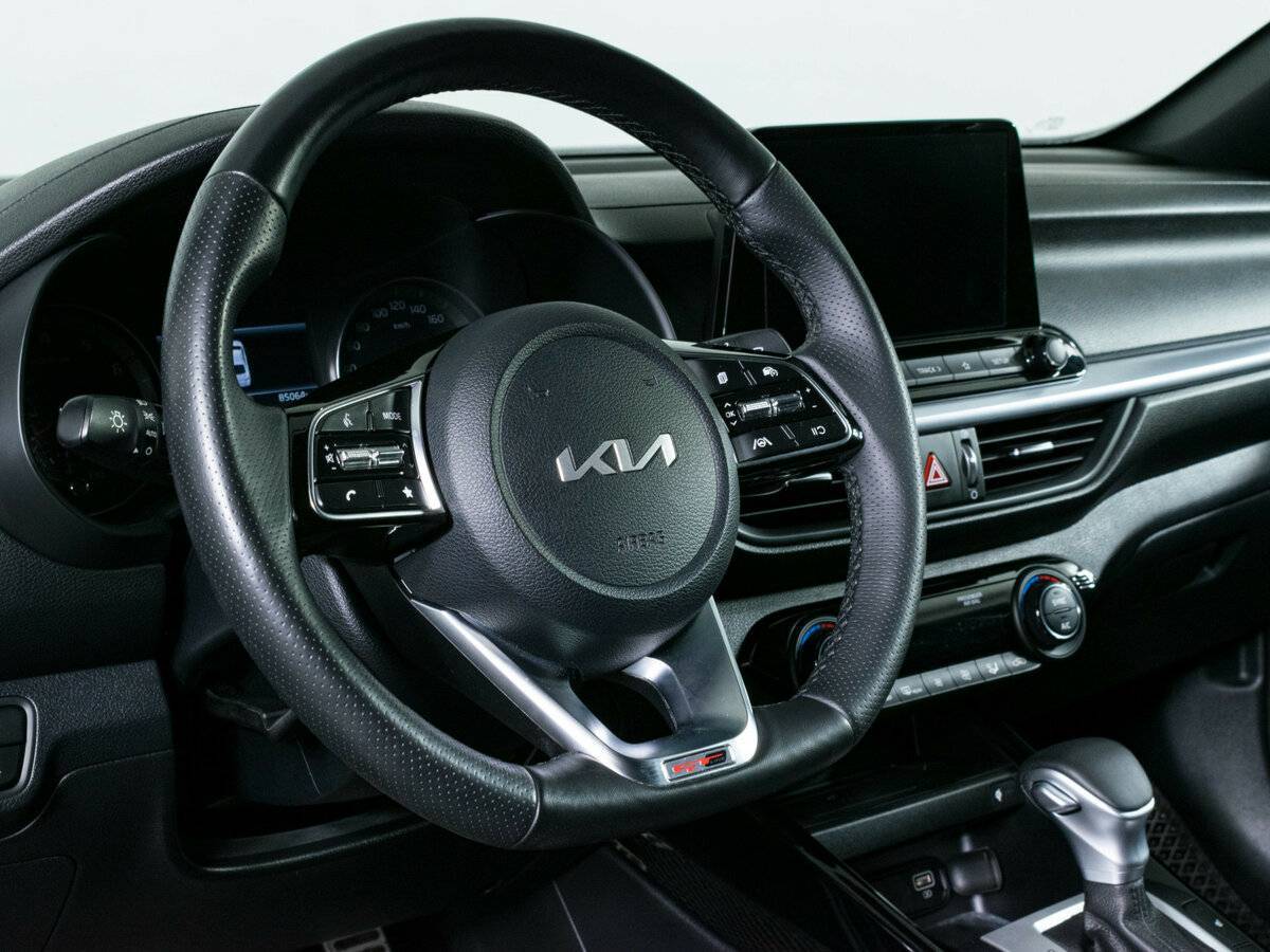 Kia Cerato с пробегом — 2021 год. Фото: #13
