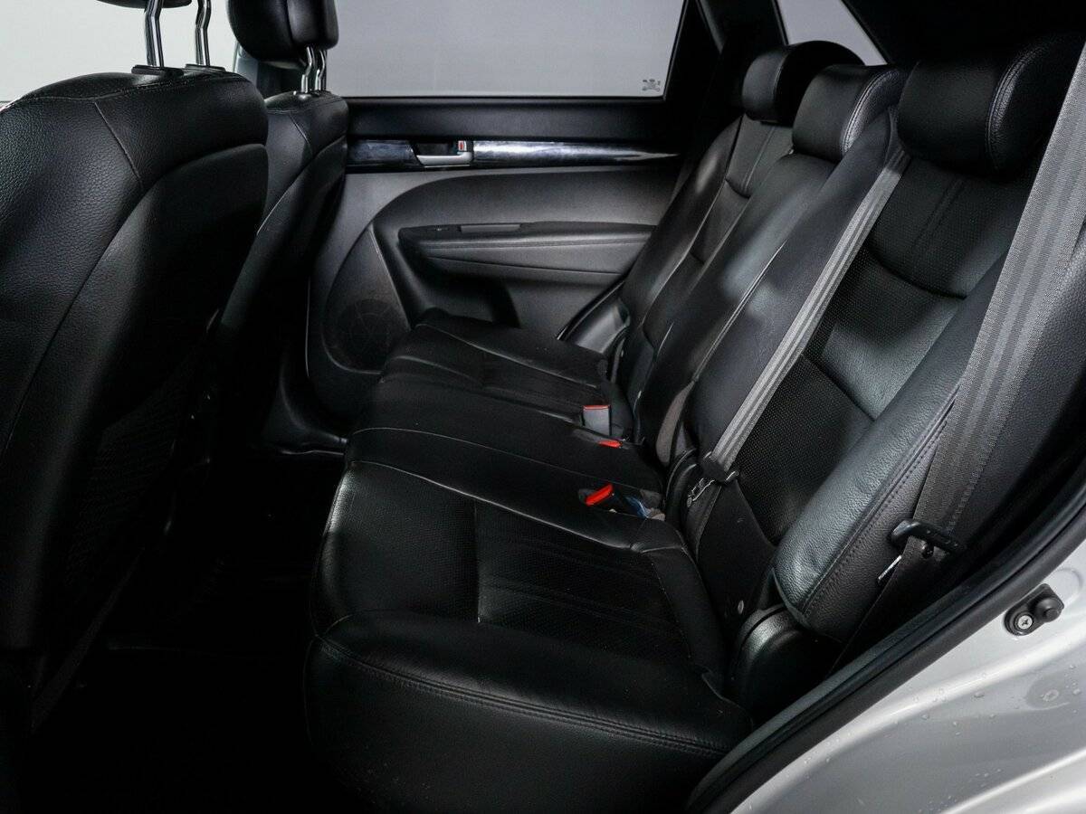 Kia Sorento с пробегом — 2017 год. Фото: #9