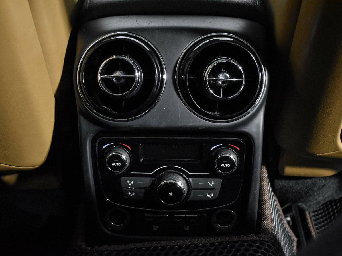 Jaguar XJ с пробегом — 2016 год. Фото: #16