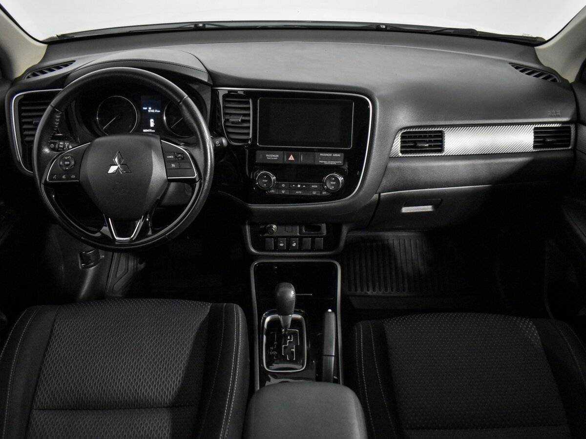 Mitsubishi Outlander с пробегом — 2018 год. Фото: #14