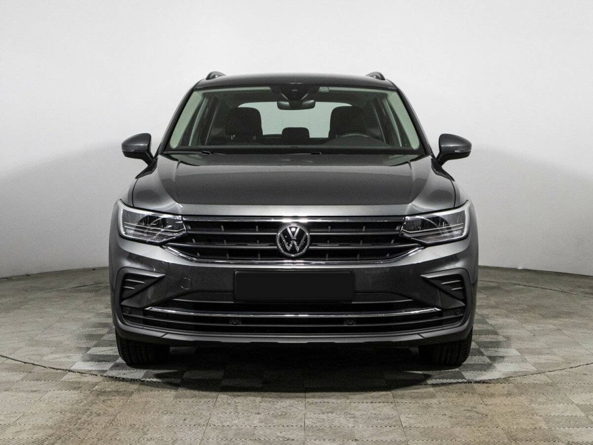 Volkswagen Tiguan с пробегом — 2021 год. Фото: #1