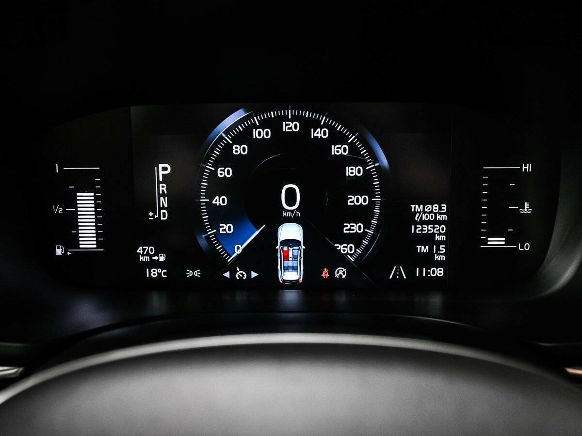 Volvo XC60 с пробегом — 2018 год. Фото: #9