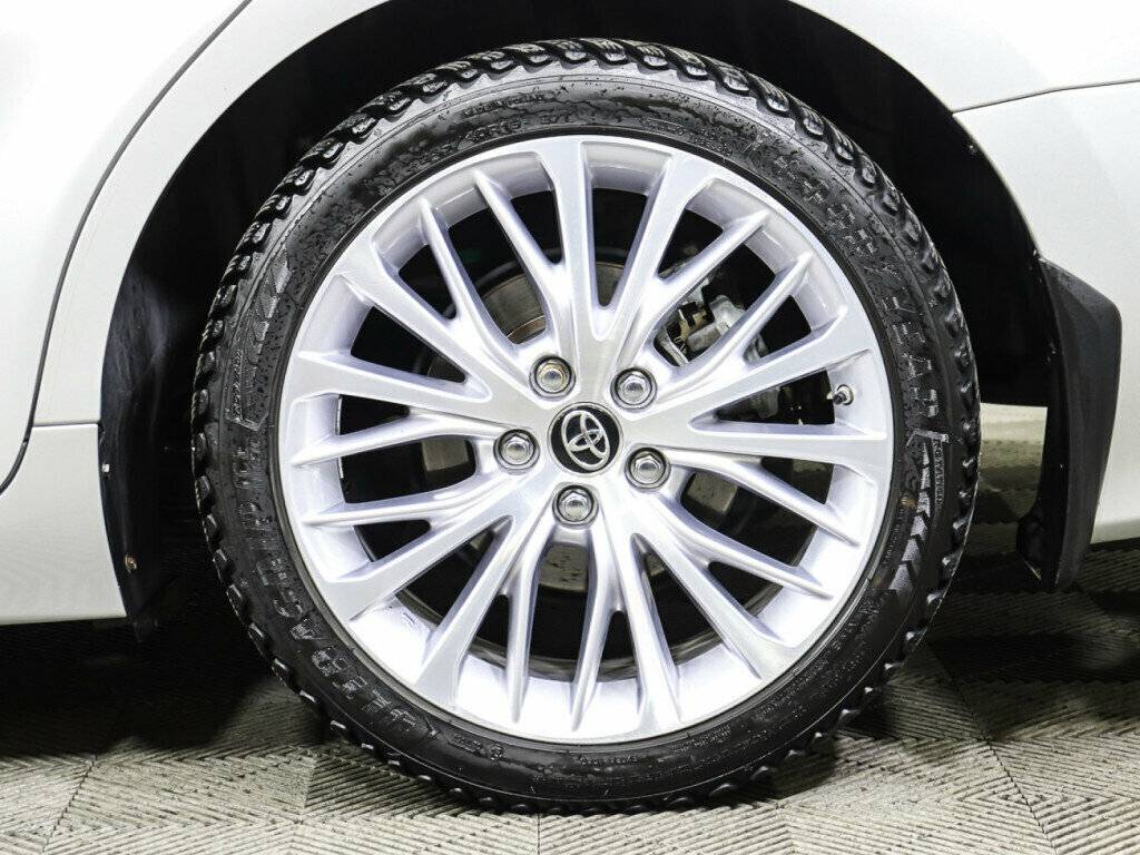 Toyota Camry с пробегом — 2018 год. Фото: #21