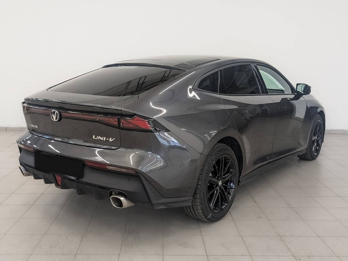 Changan UNI-V с пробегом — 2024 год. Фото: #4