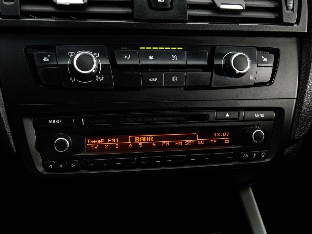 BMW 1 серии с пробегом — 2012 год. Фото: #12