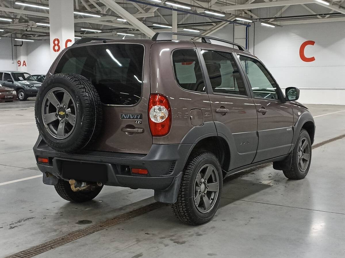 Chevrolet Niva с пробегом — 2018 год. Фото: #4