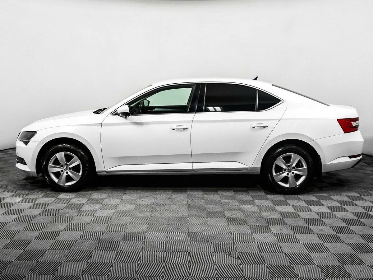 Skoda Superb с пробегом — 2016 год. Фото: #7
