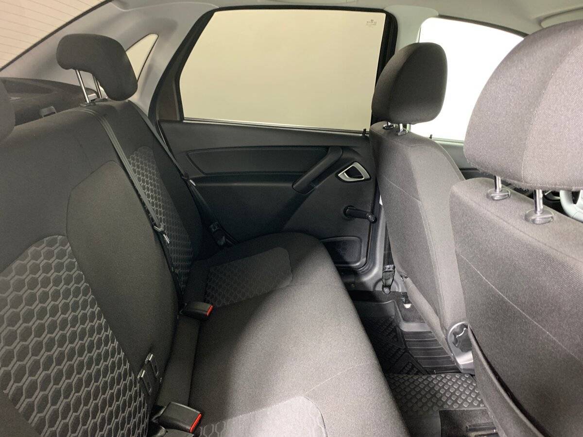 Lada (ВАЗ) Granta с пробегом — 2024 год. Фото: #16