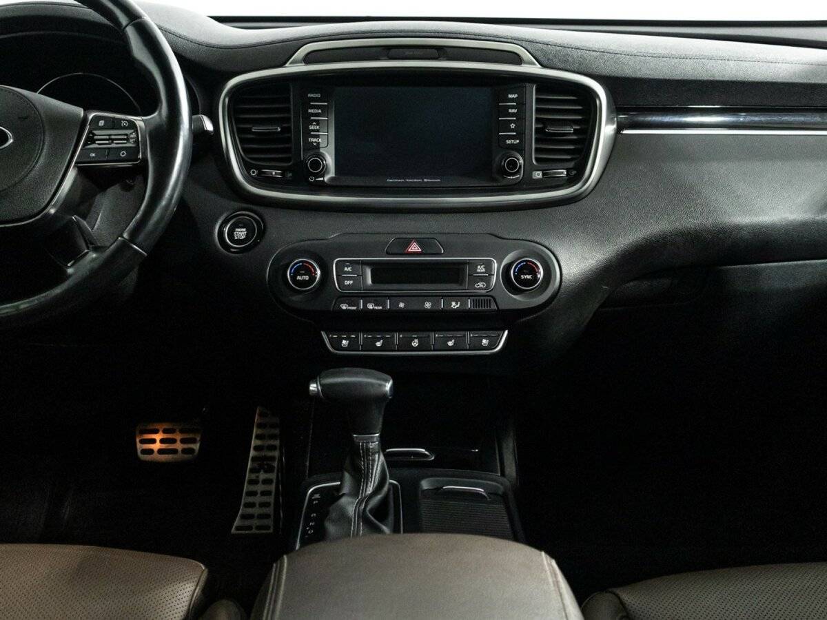 Kia Sorento с пробегом — 2018 год. Фото: #13