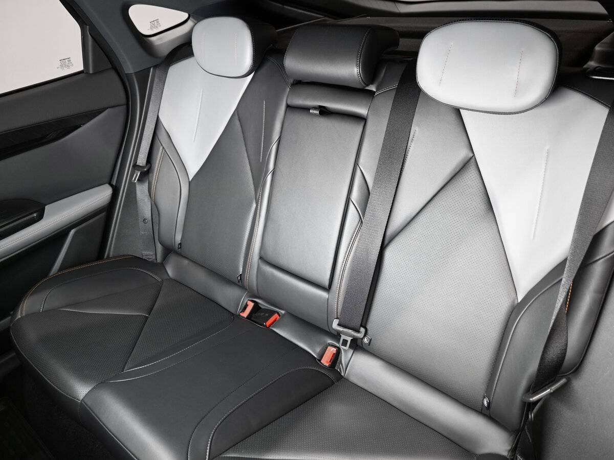 Changan UNI-V с пробегом — 2023 год. Фото: #8