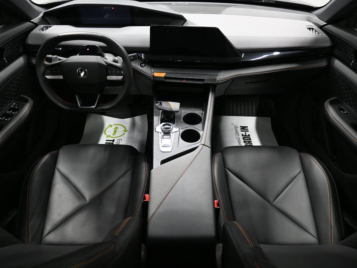 Changan UNI-V с пробегом — 2023 год. Фото: #9