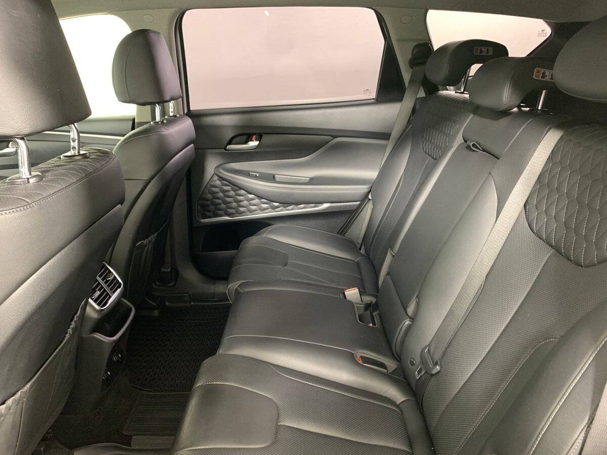 Hyundai Santa Fe с пробегом — 2019 год. Фото: #17