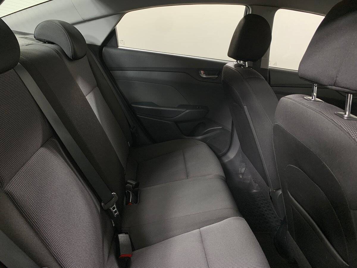 Hyundai Solaris с пробегом — 2017 год. Фото: #16