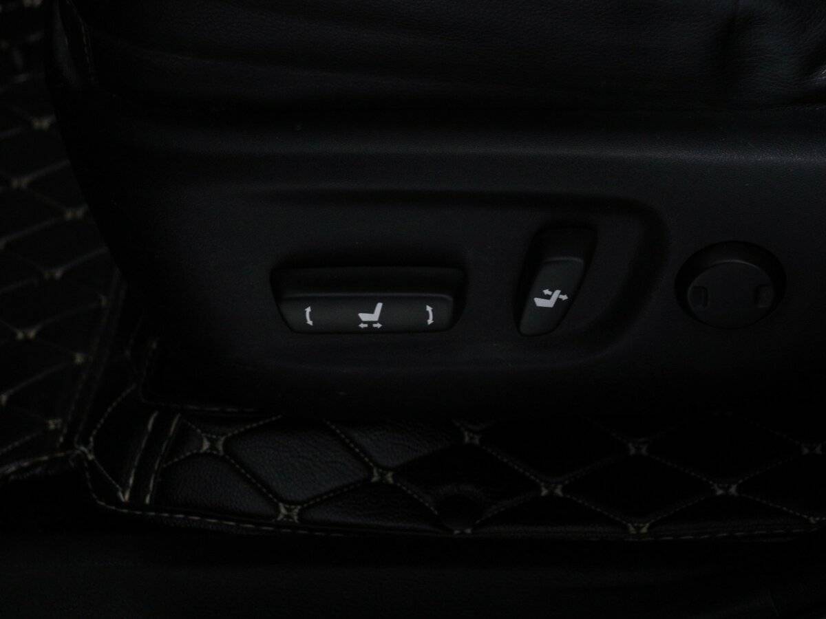 Toyota RAV4 с пробегом — 2013 год. Фото: #18