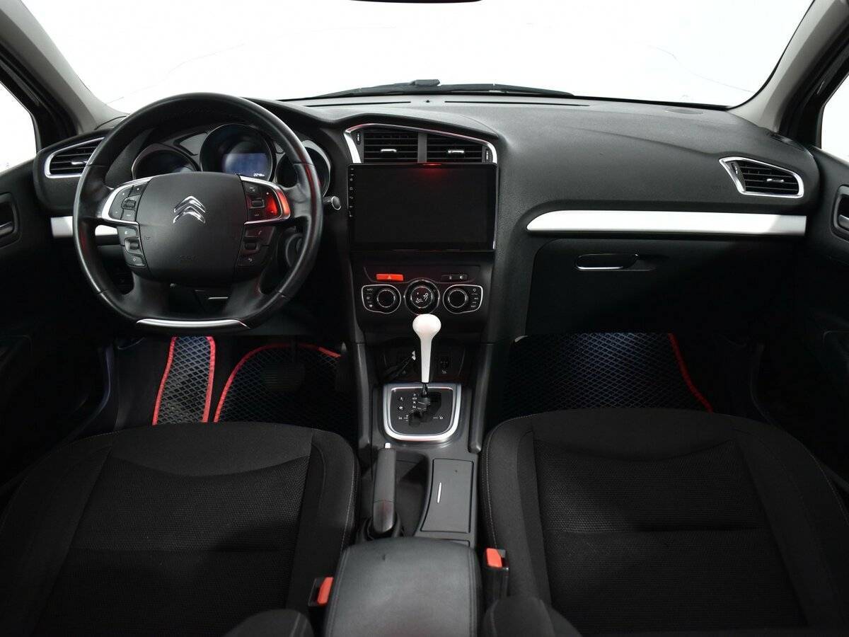 Citroen C4 с пробегом — 2013 год. Фото: #10