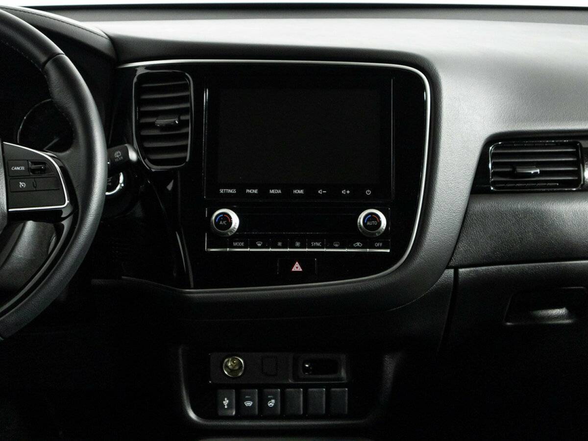 Mitsubishi Outlander с пробегом — 2022 год. Фото: #13