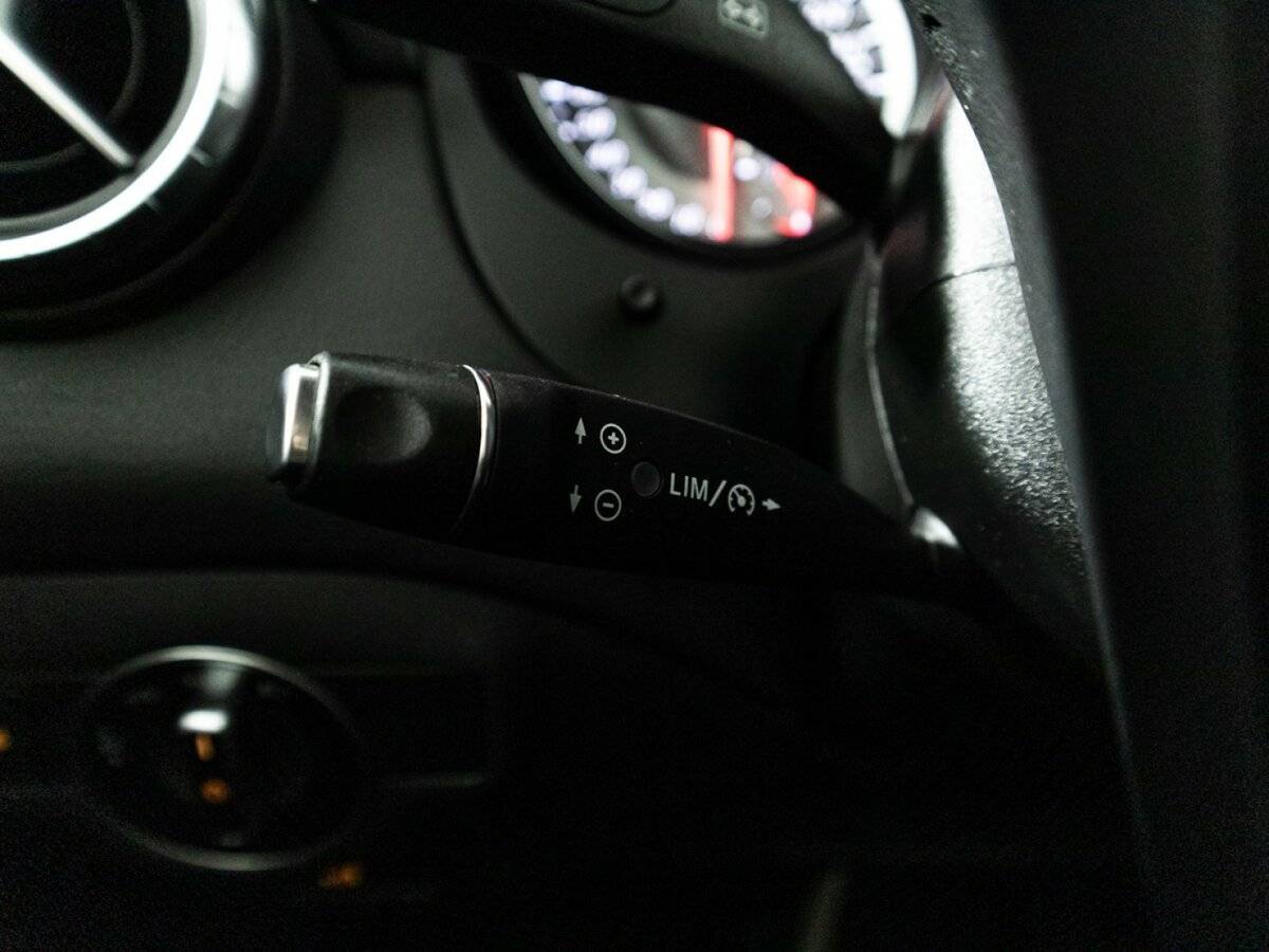 Mercedes-Benz CLA с пробегом — 2015 год. Фото: #16