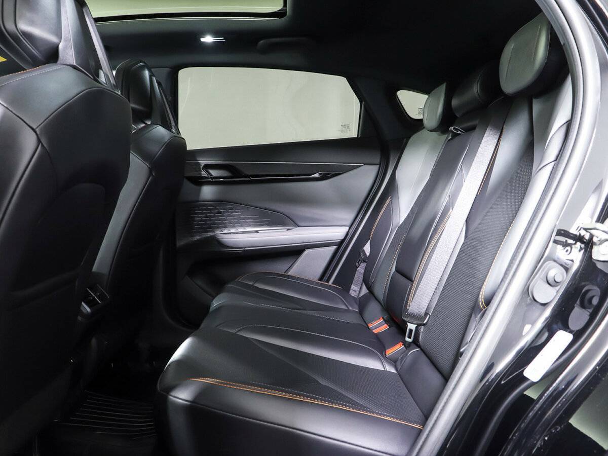 Changan UNI-V с пробегом — 2023 год. Фото: #11