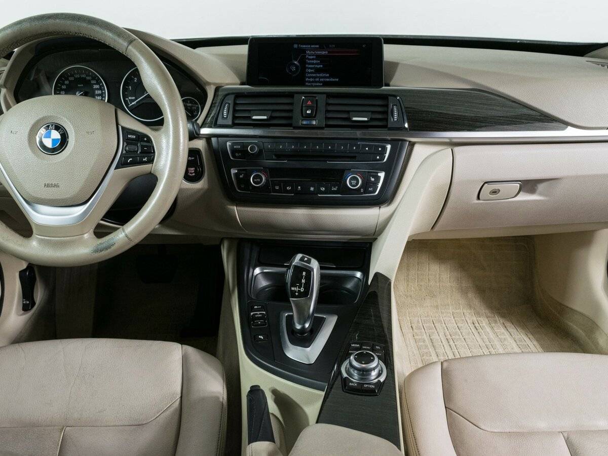 BMW 3 серии с пробегом — 2013 год. Фото: #11