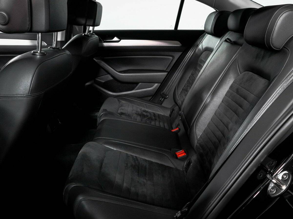 Volkswagen Passat с пробегом — 2019 год. Фото: #9