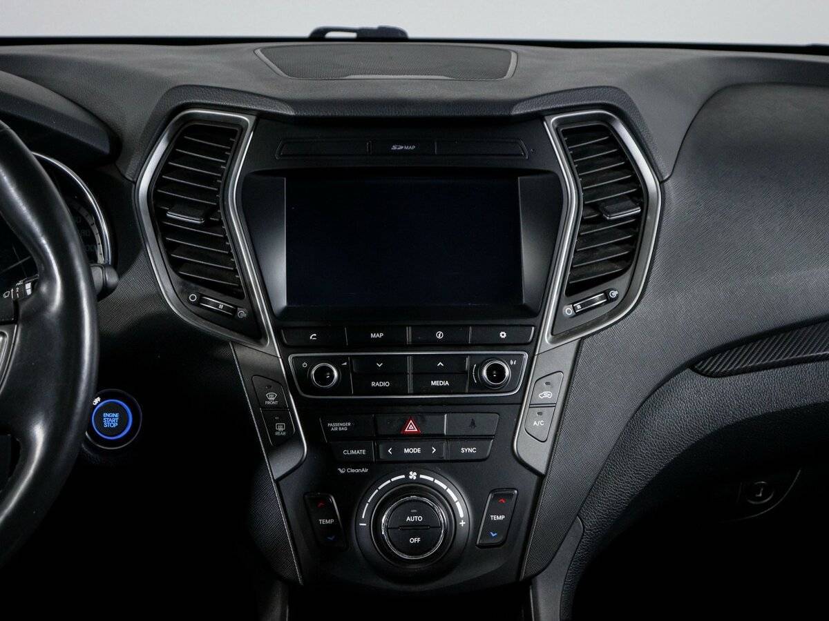 Hyundai Santa Fe с пробегом — 2017 год. Фото: #12