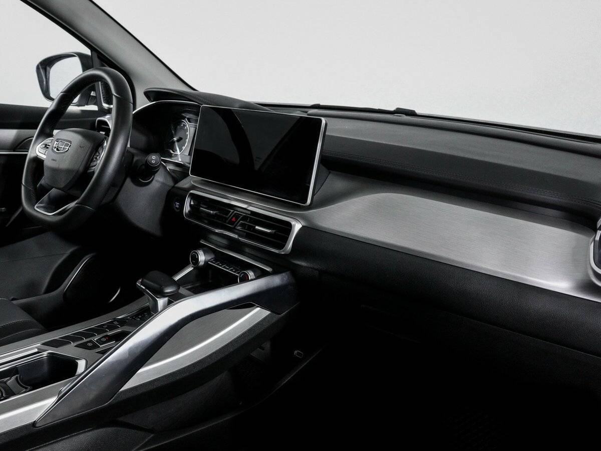 Geely Coolray с пробегом — 2023 год. Фото: #8