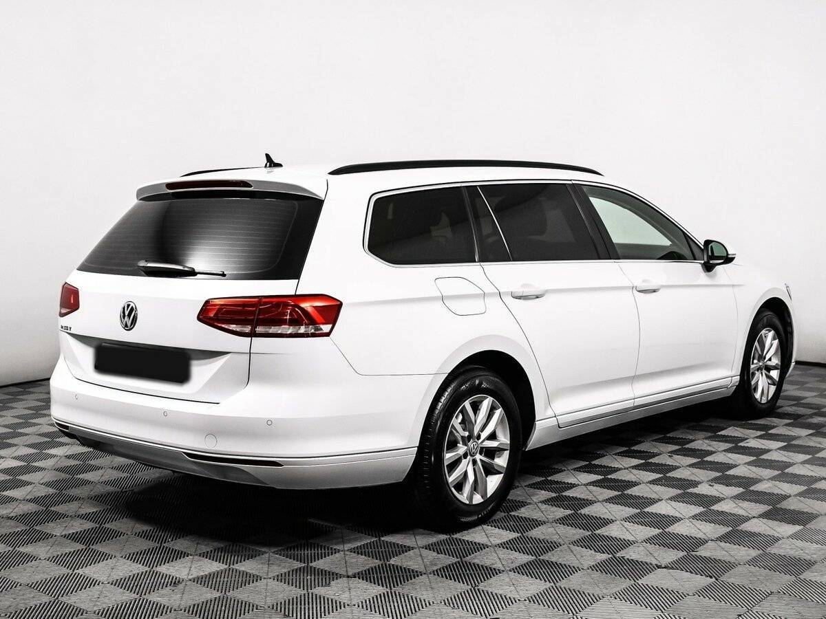 Volkswagen Passat с пробегом — 2018 год. Фото: #4