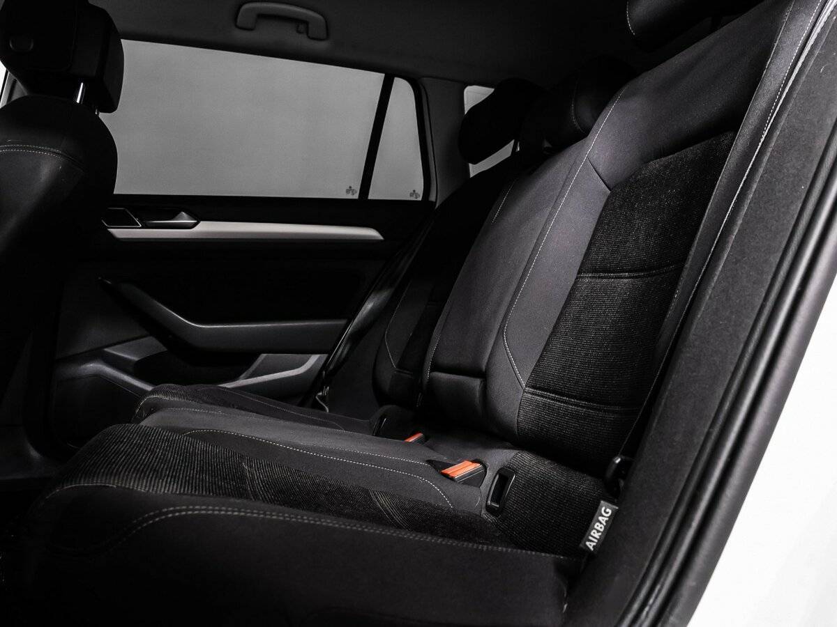 Volkswagen Passat с пробегом — 2018 год. Фото: #12