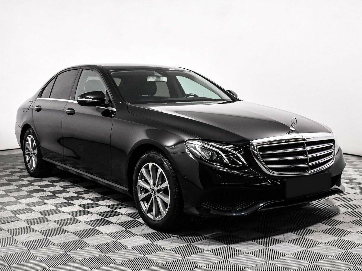Mercedes-Benz E-Класс с пробегом — 2017 год. Фото: #2