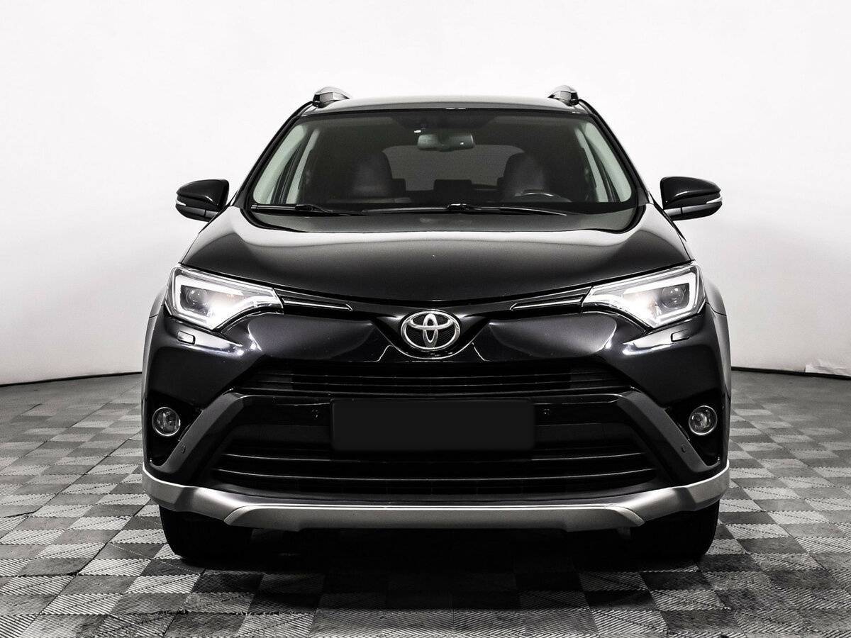 Toyota RAV4 с пробегом — 2017 год. Фото: #1