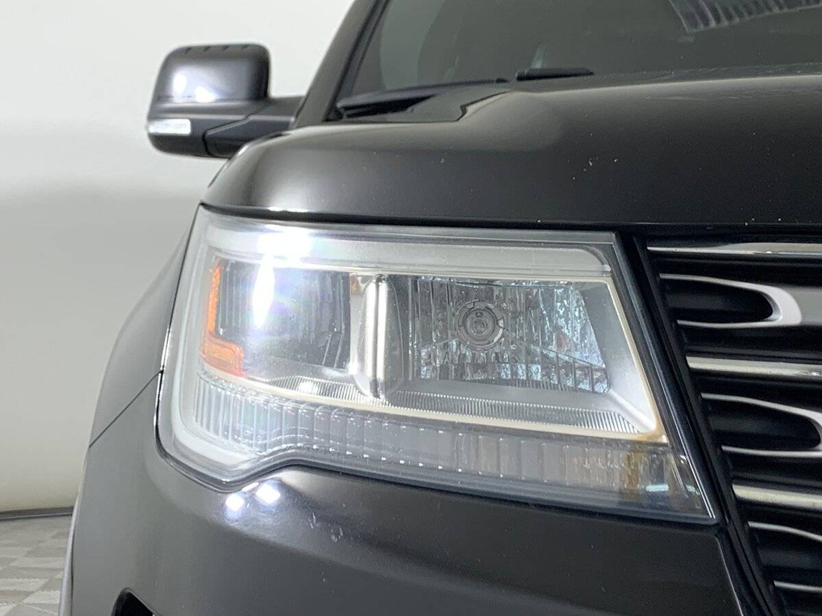 Ford Explorer с пробегом — 2016 год. Фото: #9