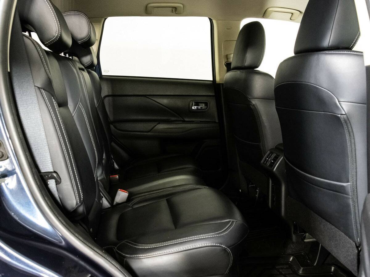Mitsubishi Outlander с пробегом — 2020 год. Фото: #18