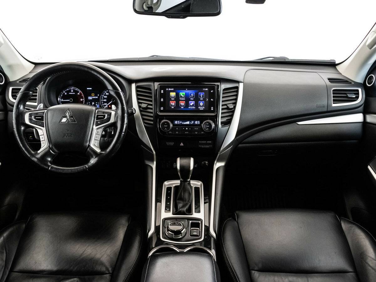 Mitsubishi Pajero Sport с пробегом — 2019 год. Фото: #10