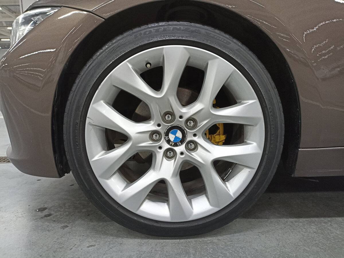 BMW 3 серии с пробегом — 2013 год. Фото: #17