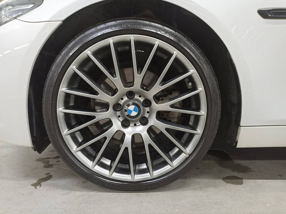 BMW 5 серии с пробегом — 2015 год. Фото: #17