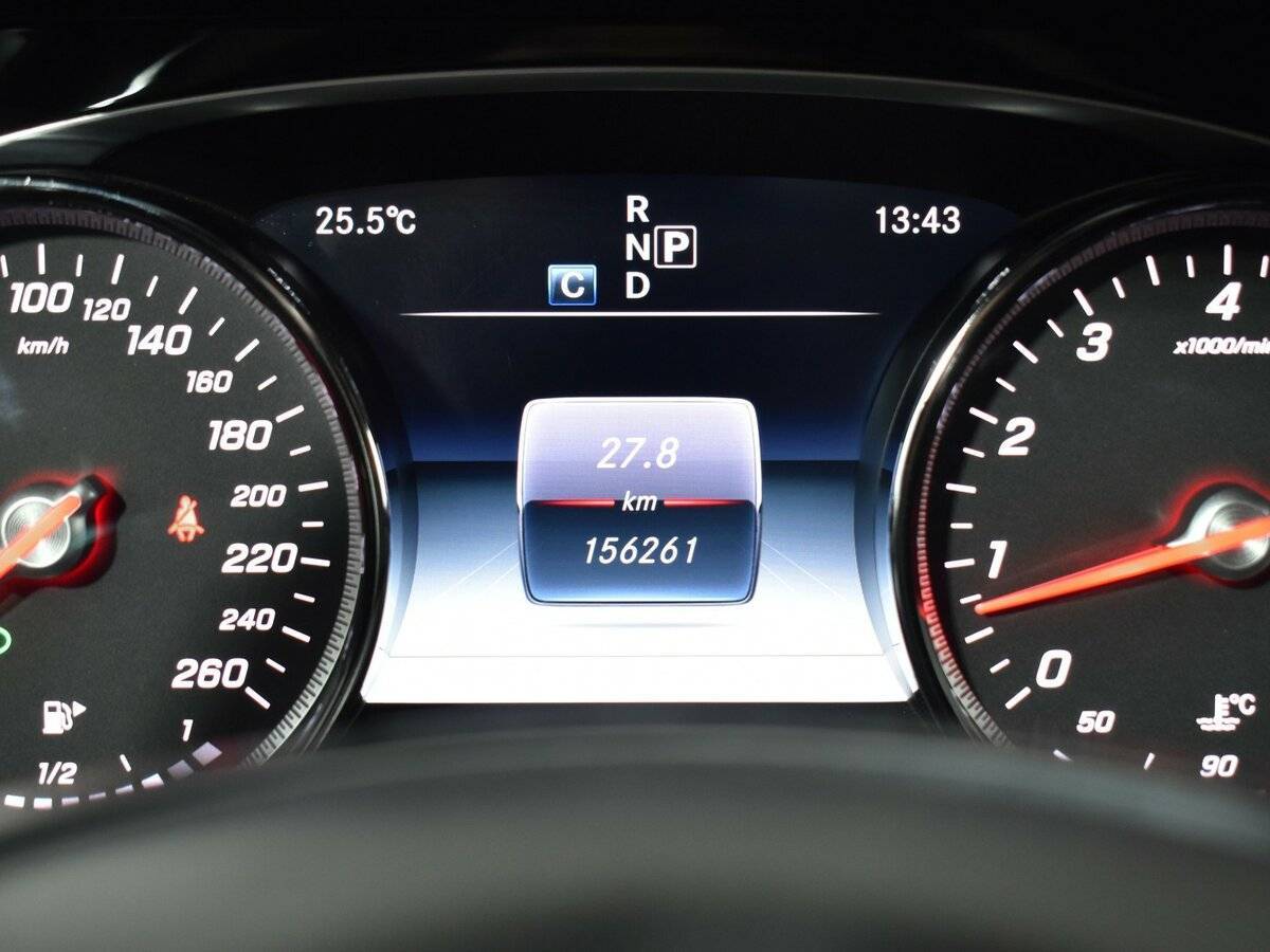 Mercedes-Benz E-Класс с пробегом — 2016 год. Фото: #12